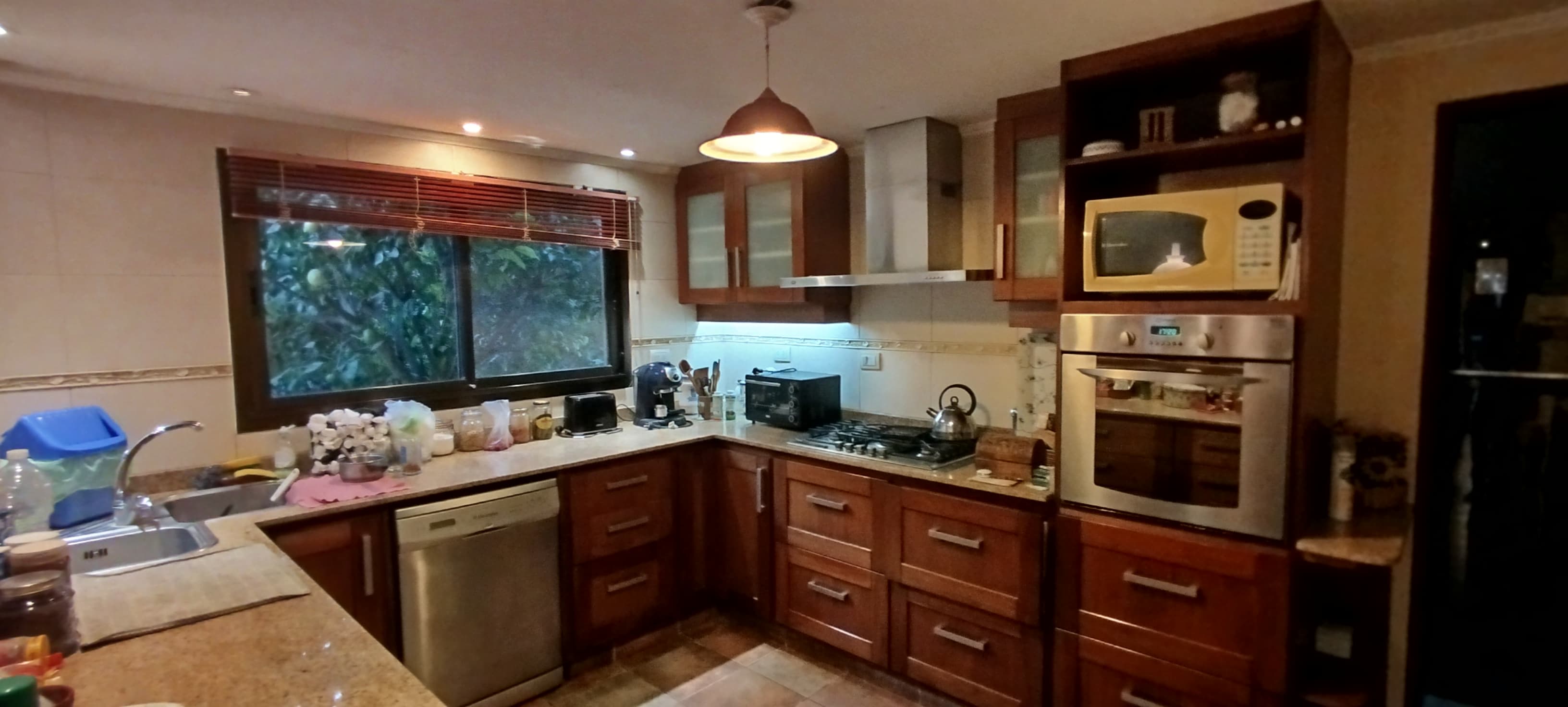 Hermosa casa en Mar del Cobo - foto 1
