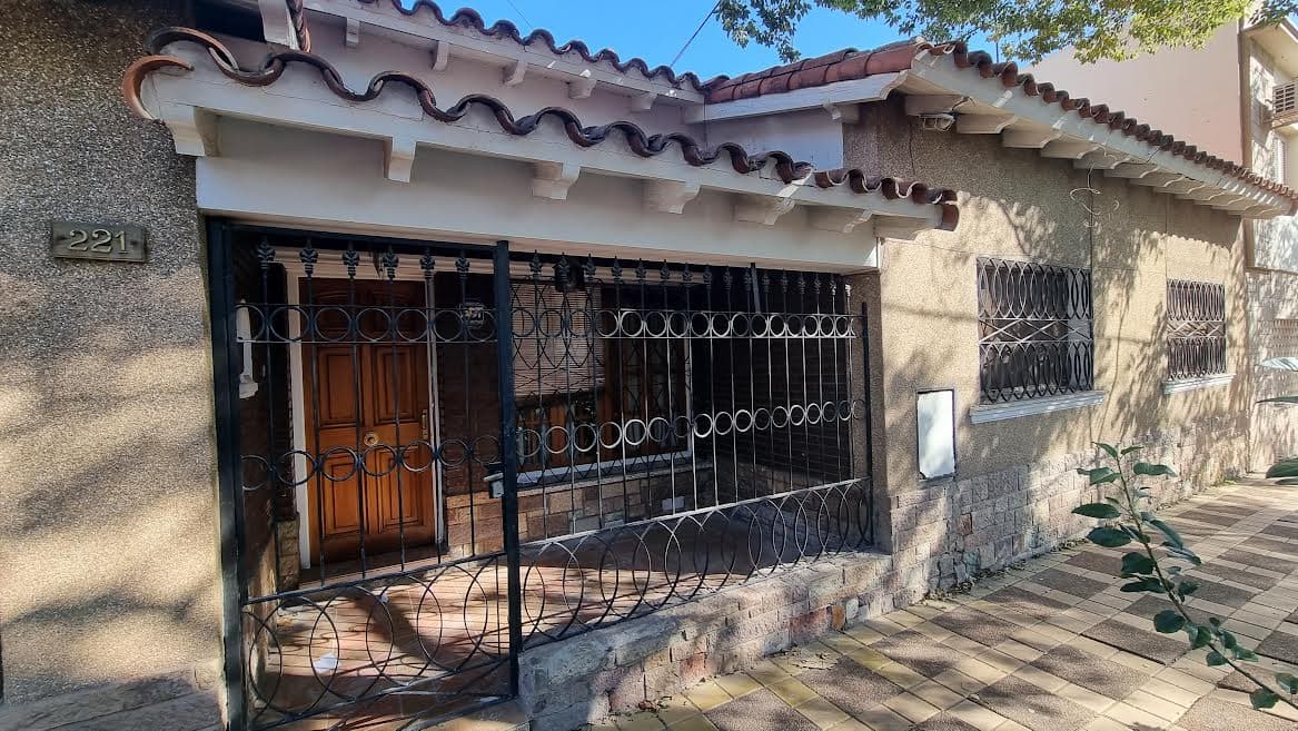 Vendo hermosa Casa en Godoy Cruz Mendoza - foto 1