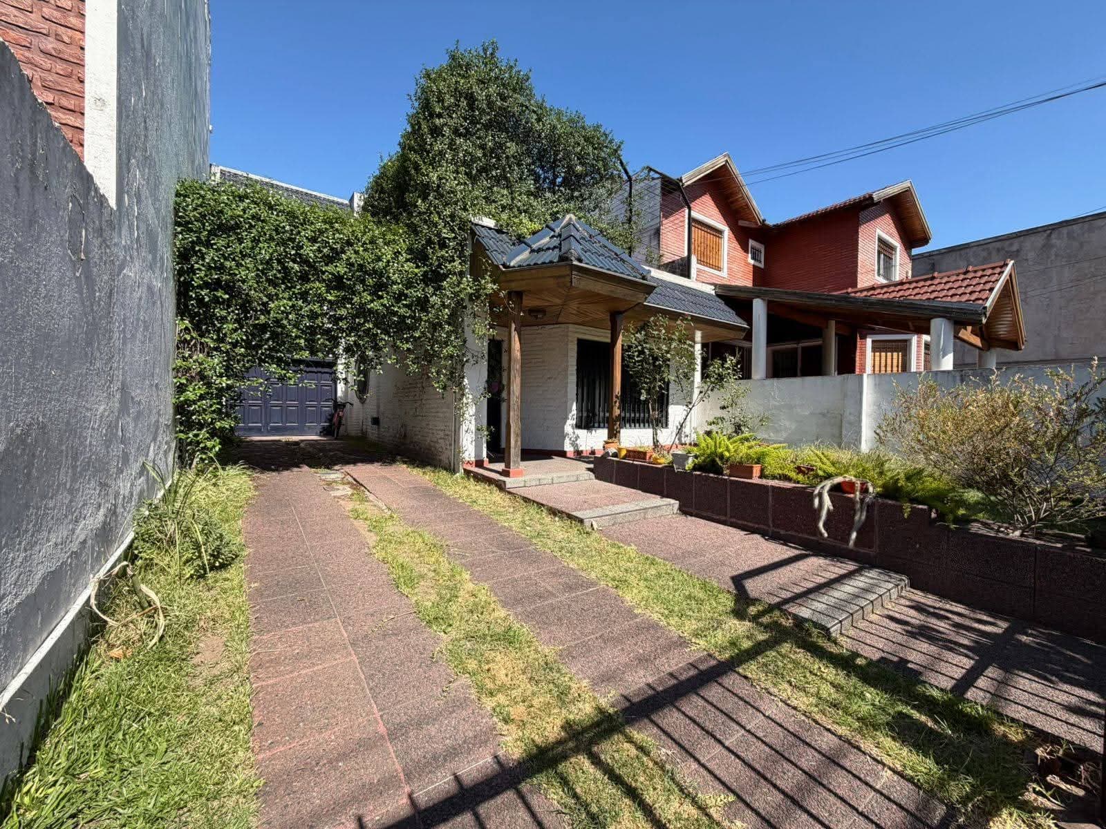 Hermosa casa en lo mejor de Castelar Sur - foto 1